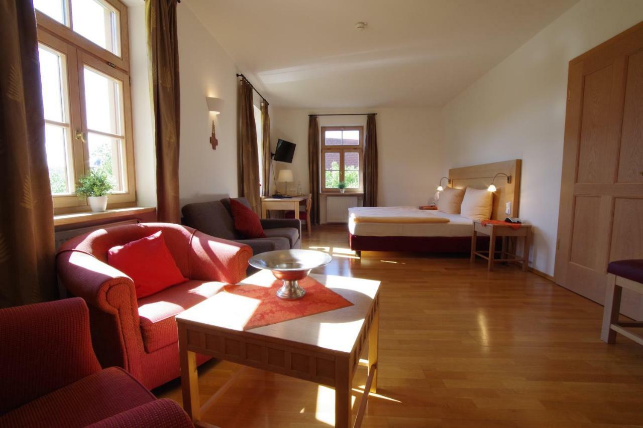 Klostergasthof Hotel Münnerstadt Exterior foto